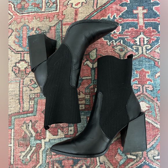 Steve Madden women’s tackle heeled bootie - Picture 2 of 2